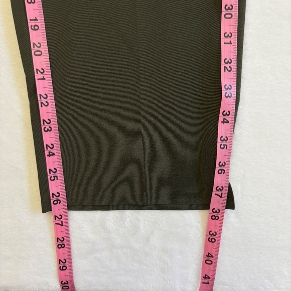 Kirkland Signature Ladies' Pull-On Ankle Pants, Side Zip Pockets Green Large NWT - Picture 13 of 15